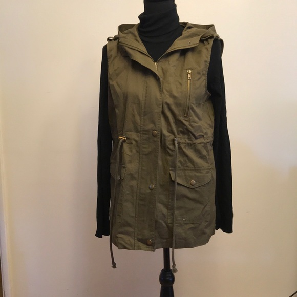 Olive green vest - Picture 3 of 4